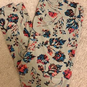 Grey Floral TC lularoe leggings